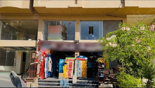 Retail for Rent in 6th of October, Giza - محل للإيجار موقع مميز بالحى الثالث 6 أكتوبر 160م