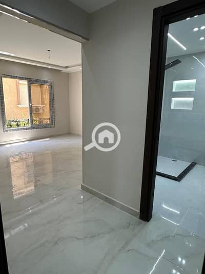 3 Bedroom Apartment for Sale in Sheikh Zayed, Giza - IMG-20250802-WA0117. jpg