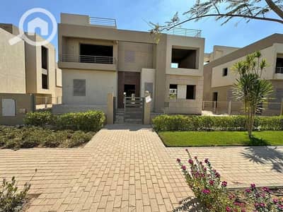 5 Bedroom Villa for Sale in 6th of October, Giza - 455306507_505891031811148_5170556417384283171_n. jpg