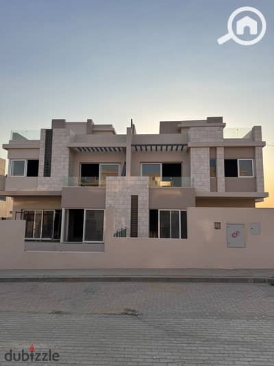 4 Bedroom Townhouse for Sale in 6th of October, Giza - WhatsApp Image 2025-01-15 at 2.54. 44 PM. jpeg