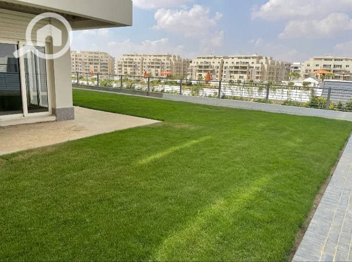 3 Club Park1. jpg