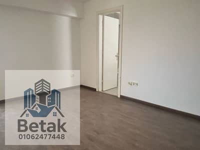 3 Bedroom Flat for Rent in Moharam Bik, Alexandria - Apartment for rent, 177 sqm, in Sawari Compound – Moharram Bek. First occupancy with an open view.