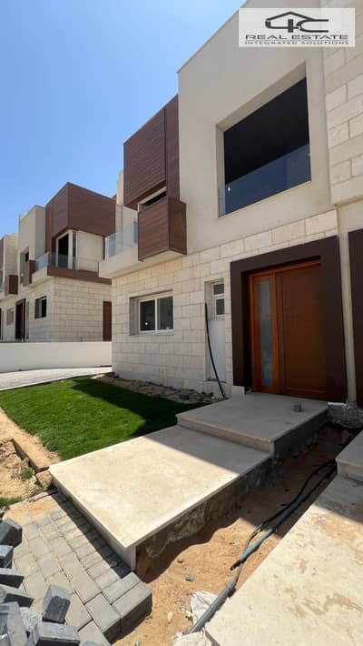 تاون هاوس 5 غرف نوم للبيع في القاهرة الجديدة، القاهرة - 4b27dae5-8c11-4c64-85f4-bd0671418564. jpg