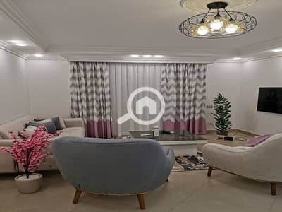 شقة 3 غرف نوم للايجار في الشيخ زايد، الجيزة - IMG-20250216-WA0189. jpg