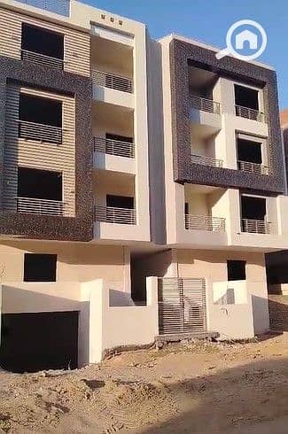 شقة 11 غرف نوم للبيع في 6 أكتوبر، الجيزة - اساسي. jpg