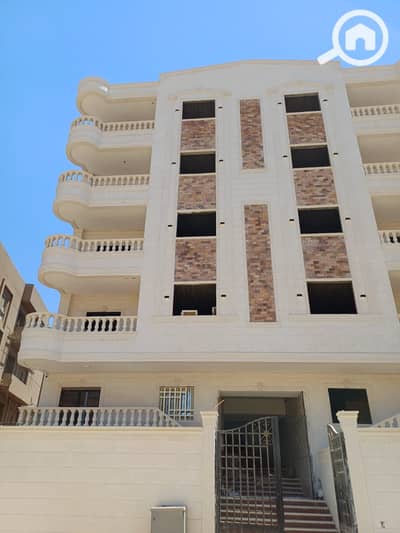 4 Bedroom Apartment for Sale in 6th of October, Giza - 32 السياحية (6). jpeg