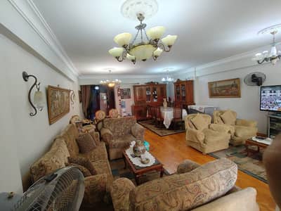 شقة 3 غرف نوم للبيع في سموحة، الإسكندرية - 03. jpg