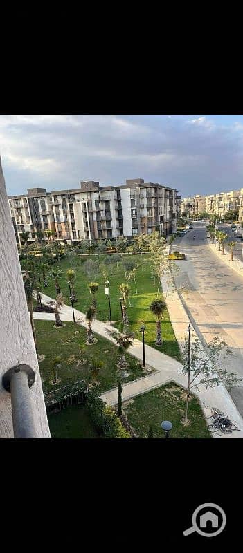 2 Bedroom Flat for Sale in Madinaty, Cairo - للبيع بارقى مراحل مدينتي شقه 78م فيb8 موقع مميز بتسهيلات