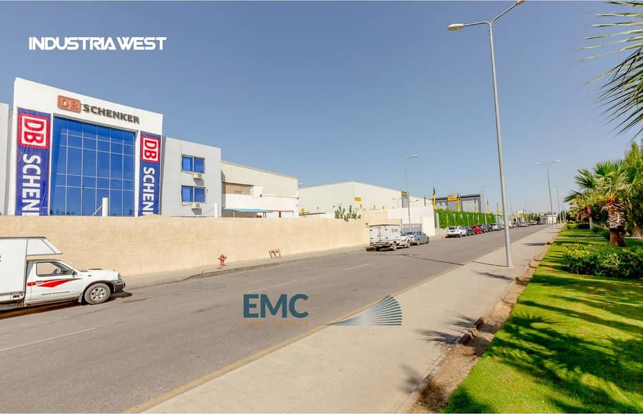 3 Industria-East-3. jpg