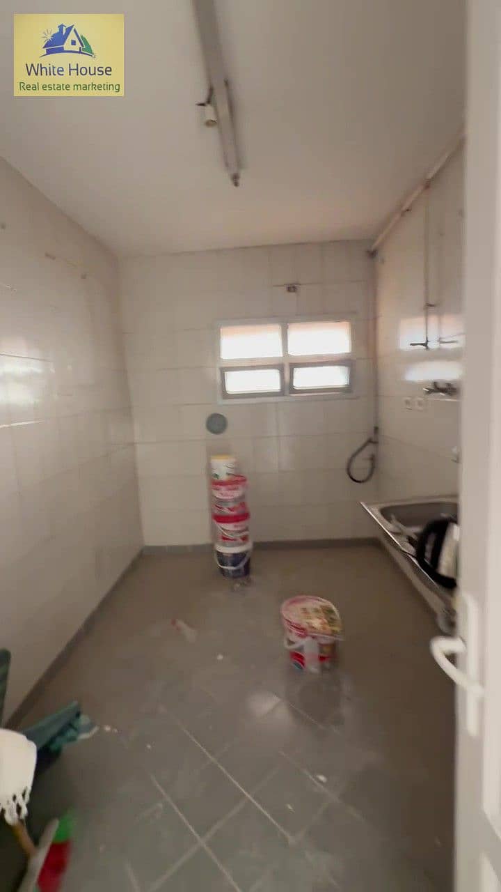 3 WhatsApp Video 2025-07-17 at 4.43. 42 AM - frame at 0m5s. jpg