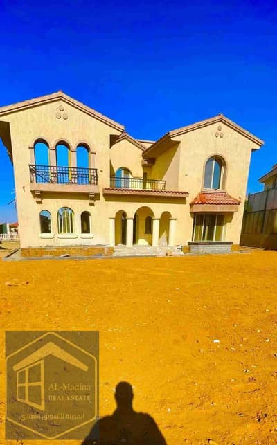 5 Bedroom Villa for Sale in New Cairo, Cairo - img_1_1677328173561. jpg