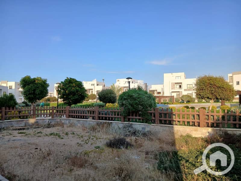 4 aef80cc3-5c4d-4322-a232-fa543b0a0d75. jpg