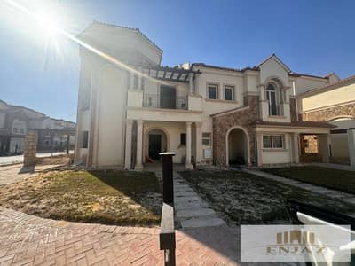 5 Bedroom Villa for Sale in Shorouk City, Cairo - IMG-20250213-WA0032. jpg