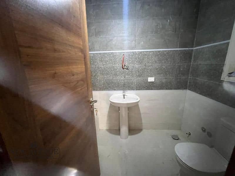 11 WhatsApp Image 2025-08-04 at 12.51. 49 AM (2). jpg
