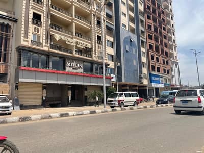 Retail for Rent in Mansura, Dakahlia - محل للإيجار سوبر لوكس بجوار كوبري الجامعة وبالقرب من المشاية من المالك