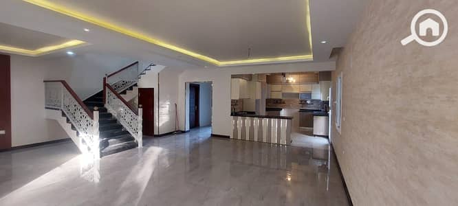 4 Bedroom Villa for Rent in Madinaty, Cairo - صورة واتساب بتاريخ 1446-04-10 في 16.04. 39_ccd19de8 - Copy. jpg