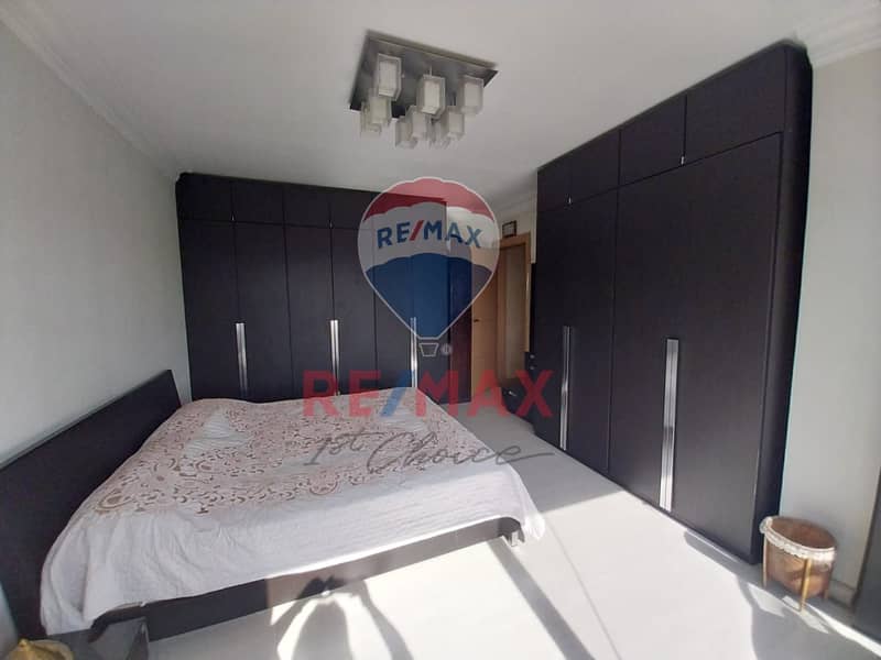 12 e8281bcb-8098-48ca-b934-df3d650a6802. jpg