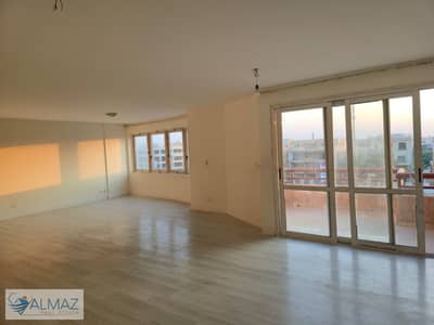 شقة 3 غرف نوم للايجار في القاهرة الجديدة، القاهرة - IMG-20250806-WA0349. jpg