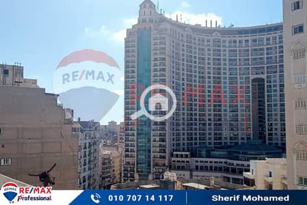 فلیٹ 3 غرف نوم للبيع في سان ستيفانو، الإسكندرية - 1. jpg
