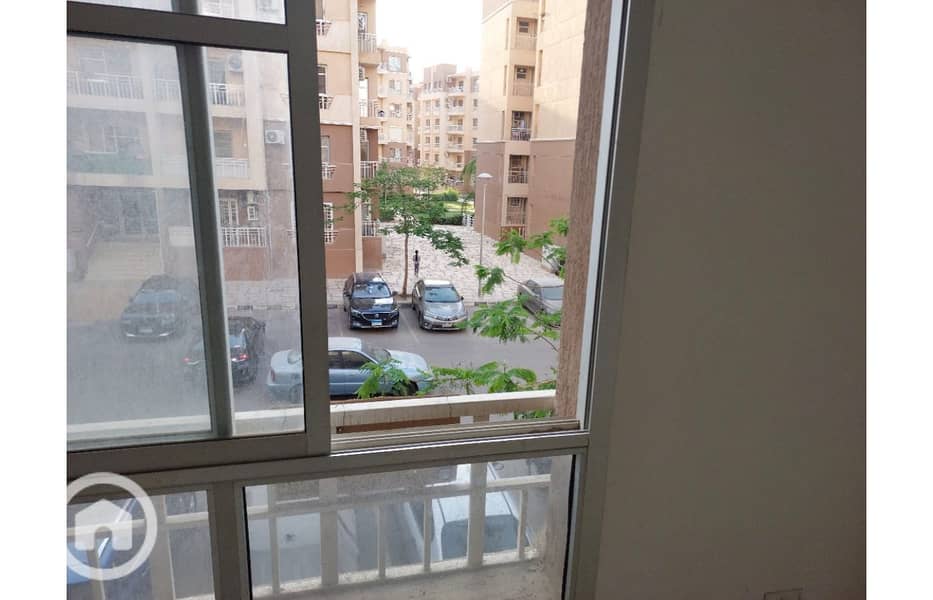 3 3d720281-3aaa-4976-9416-f6e11f391546. jpg