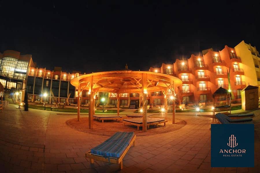 10 15_900x600. jpg