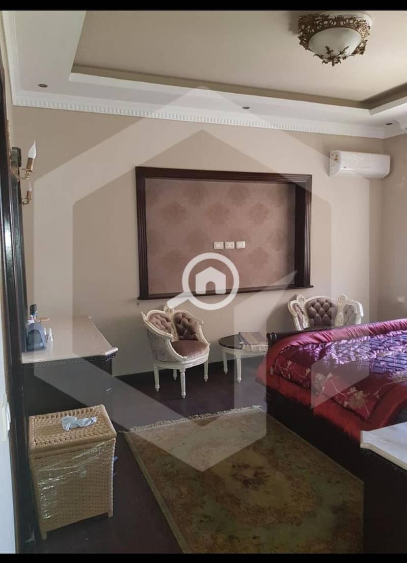 8 Beverly Hills 8. jpg