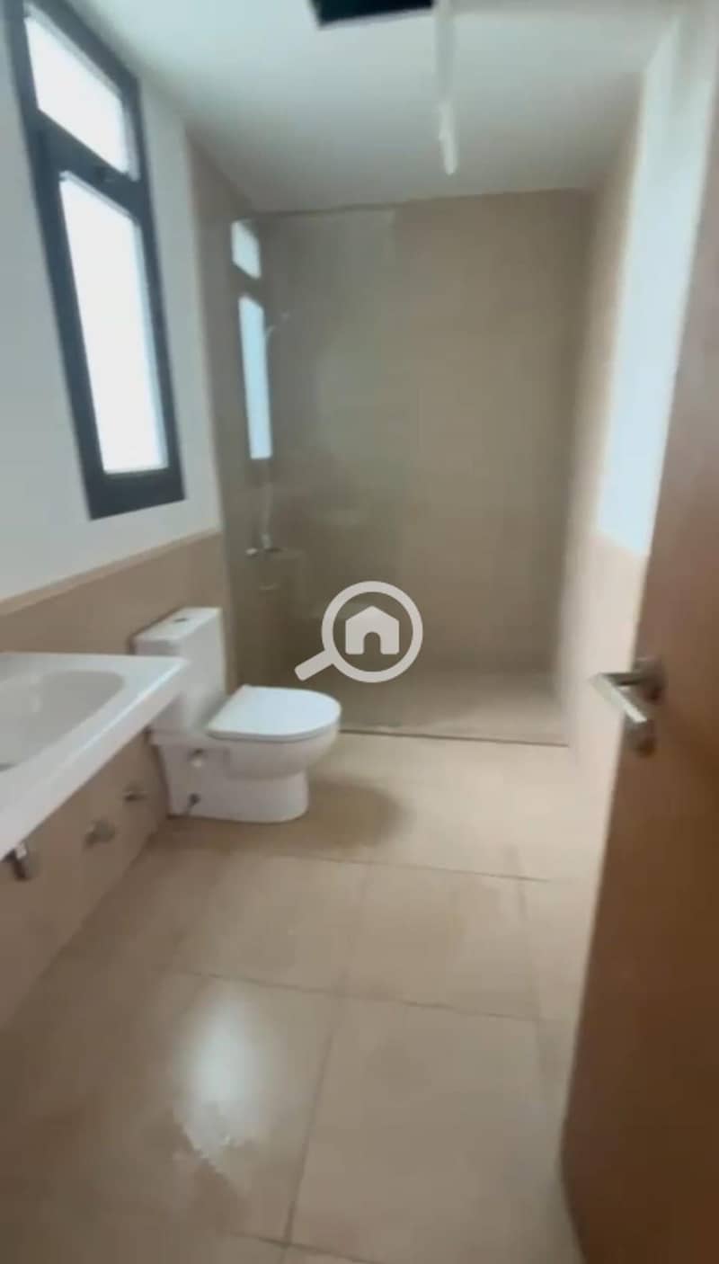 5 14414144. jpeg