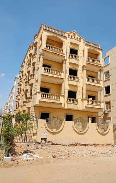 Residential Land for Sale in 6th of October, Giza - عمارة للبيع بأرقي احياء اكتوبر