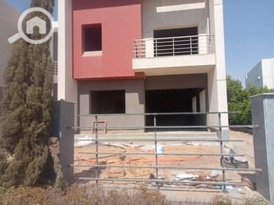 3 Bedroom Villa for Sale in Madinaty, Cairo - a72f07d6-0f48-4122-926a-32772ac622a6. jpeg