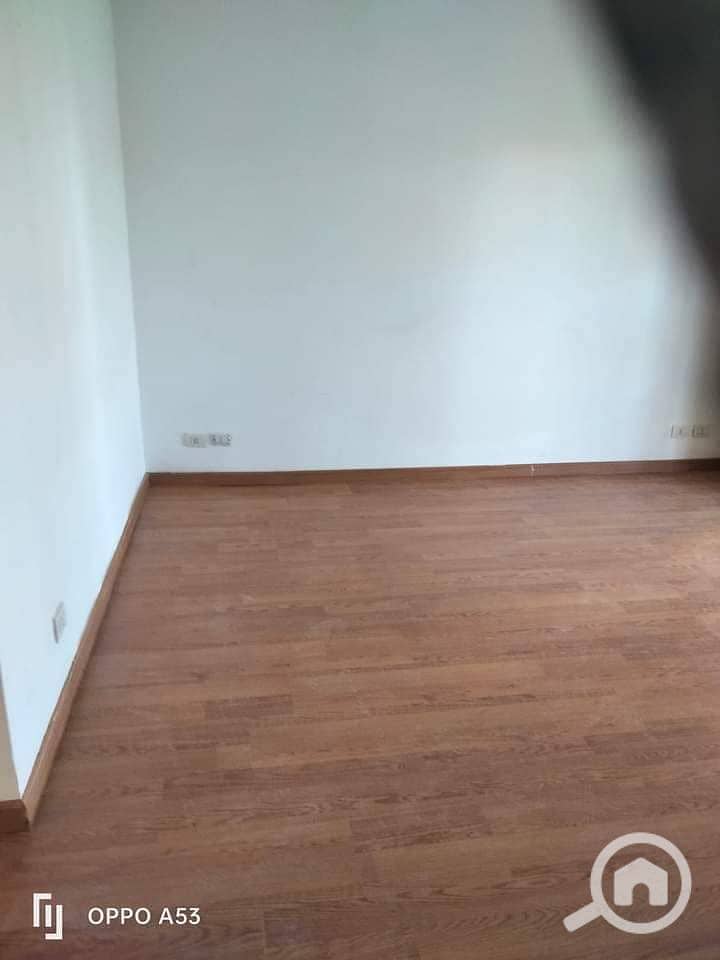 5 86fee7e8-9bd1-451b-babd-aeb63ee5f0c4. jpg