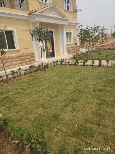 3 Bedroom Villa for Rent in Shorouk City, Cairo - بكمبوند الطلائع امام المركز العالمي و البروج فيلا فاخرة على ثلاث شوارع