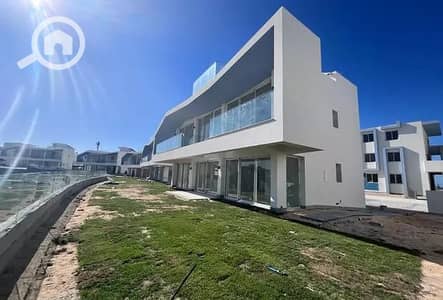 فیلا 4 غرف نوم للبيع في الساحل الشمالي، مطروح - IMG-20250730-WA0026. jpg