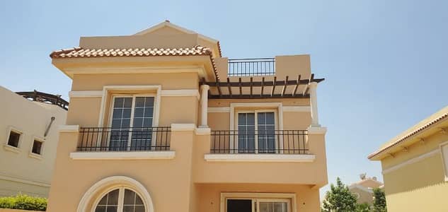 5 Bedroom Villa for Sale in New Cairo, Cairo - فيلا بسيط هايد بارك بالتجمع