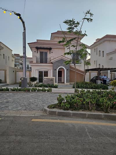 6 Bedroom Villa for Sale in New Capital City, Cairo - فيلا مستقلة كاملة التشطيب من المالك مباشرة