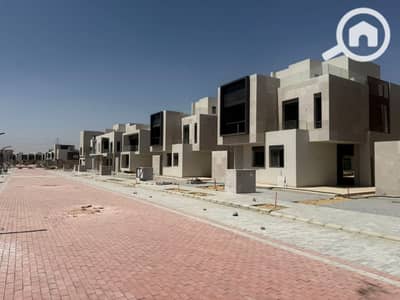4 Bedroom Townhouse for Sale in Sheikh Zayed, Giza - cfcc1f8c-f10f-4201-bfe4-3e865e9f9c19. jpg