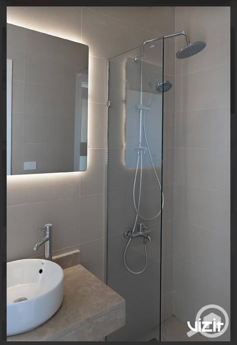 8 32f59933-d83d-4743-bc6b-ad2bd83c5afd. jpg