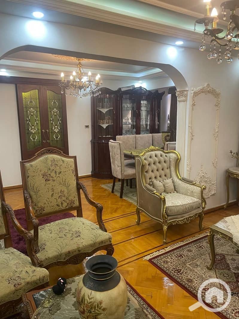 4 4980ce04-bfae-460c-9dbc-2bd8530c7361. jpg