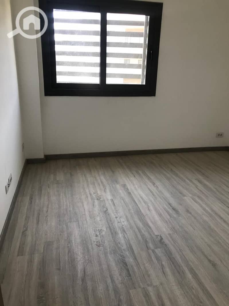 8 0cc46a4b-04e4-4710-aecc-50b8730ae61b. jpg