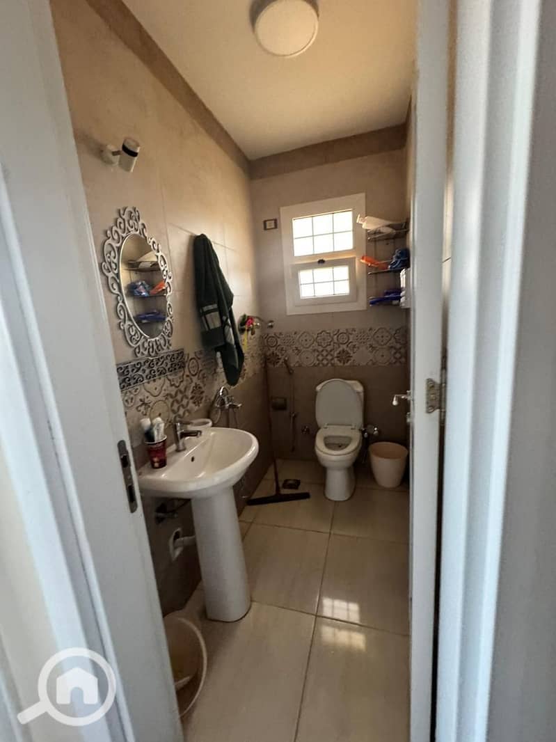 46 de49db80-7e37-45eb-95c4-a81e1203d263. jpg