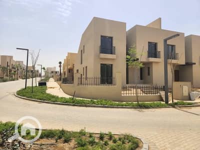4 Bedroom Townhouse for Sale in 6th of October, Giza - FB_IMG_1734270672150. jpg