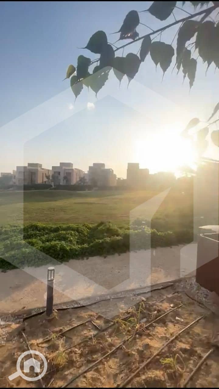 8 O West 8. jpg