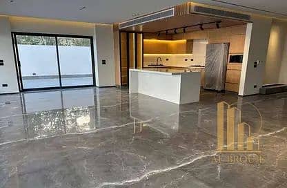 10 7636750-210b3o. jpg