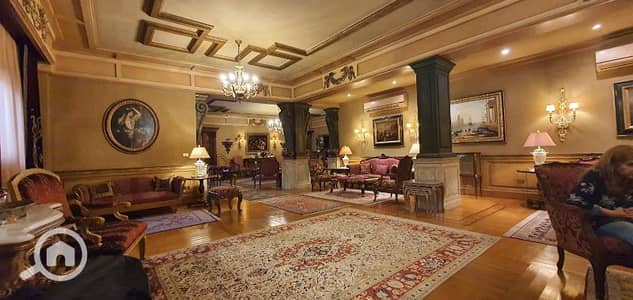 5 Bedroom Villa for Sale in 6th of October, Giza - فيلا ١٥٠٠ متر للبيع في كمبوند مينا جاردن سيتي ٦ أكتوبر