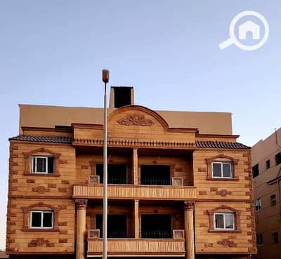 4 Bedroom Flat for Sale in New Cairo, Cairo - كمبوند مباشر علي التسعين