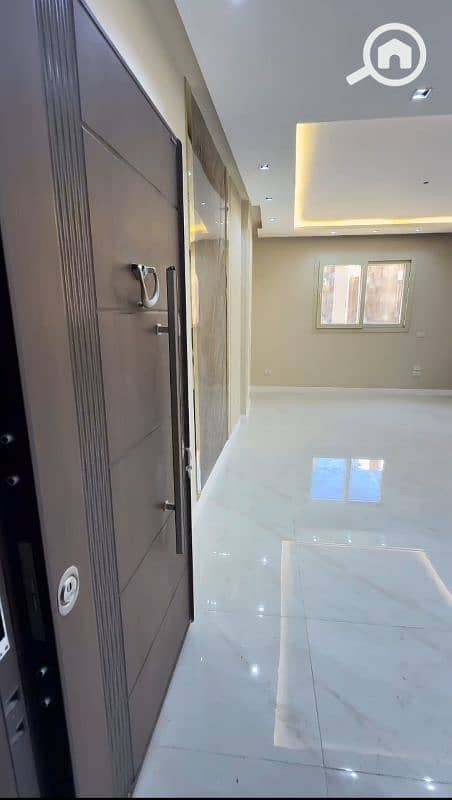 بجوار ميدان سوديك شقه لقطه( التجمع الخامس) بجوار ميدان سوديك شقه لقطه( التجمع الخامس)