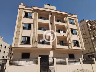 فلیٹ 3 غرف نوم للبيع في القاهرة الجديدة، القاهرة - استلم شقتك دلوقتي في قلب التجمع