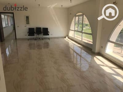 Office for Rent in Sheikh Zayed, Giza - مكتب ٤٥ متر للإيجار في كمبوند بيفرلي هيلز في الشيخ زايد