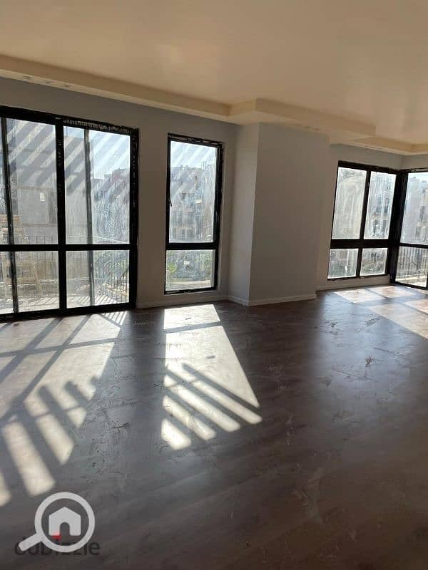 Upper duplex for rent in sodic westown beverly hills