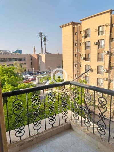 3 Bedroom Apartment for Sale in New Cairo, Cairo - شقة أول سكن للبيع 211م في الرحاب بمرحله التاسعه قريبه من جميع خدمات