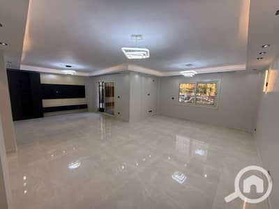 4 Bedroom Apartment for Sale in New Cairo, Cairo - شقة 180 ارضي بجاردن للبيع 4 غرف نوم في مدينة الرحاب المرحلة الخامسة